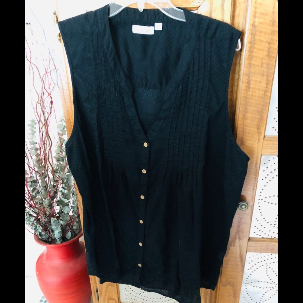 Adorable gently worn tunic